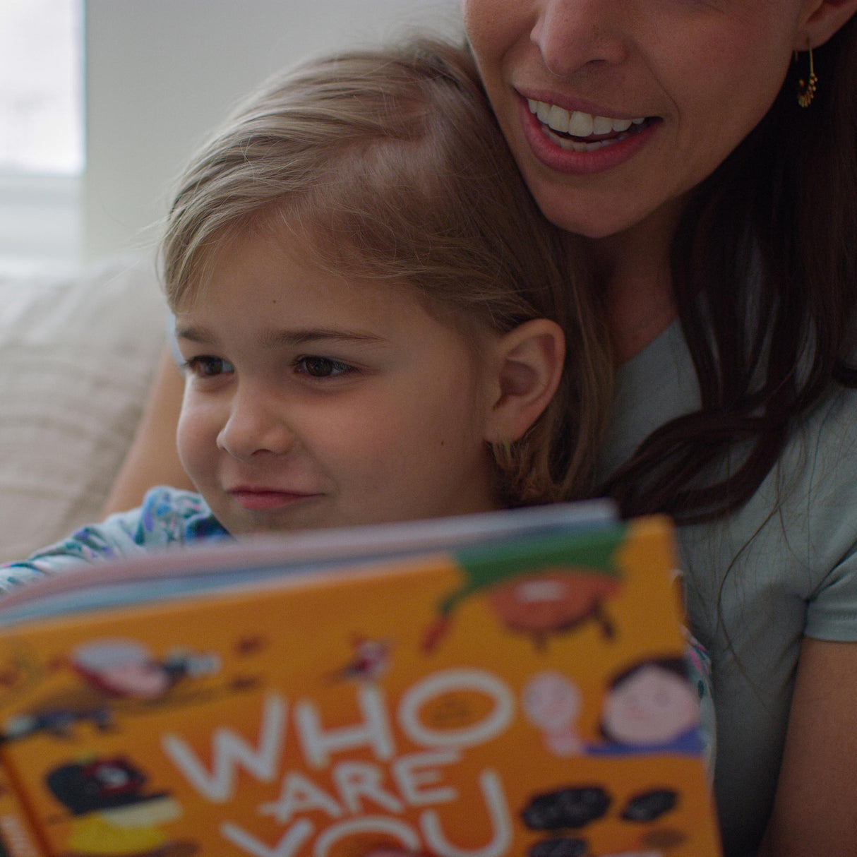 Who Are You?: A Little Book about Your Big Identity - Fox, Christina; Parton, Daron (illustrator) - 9781433592164