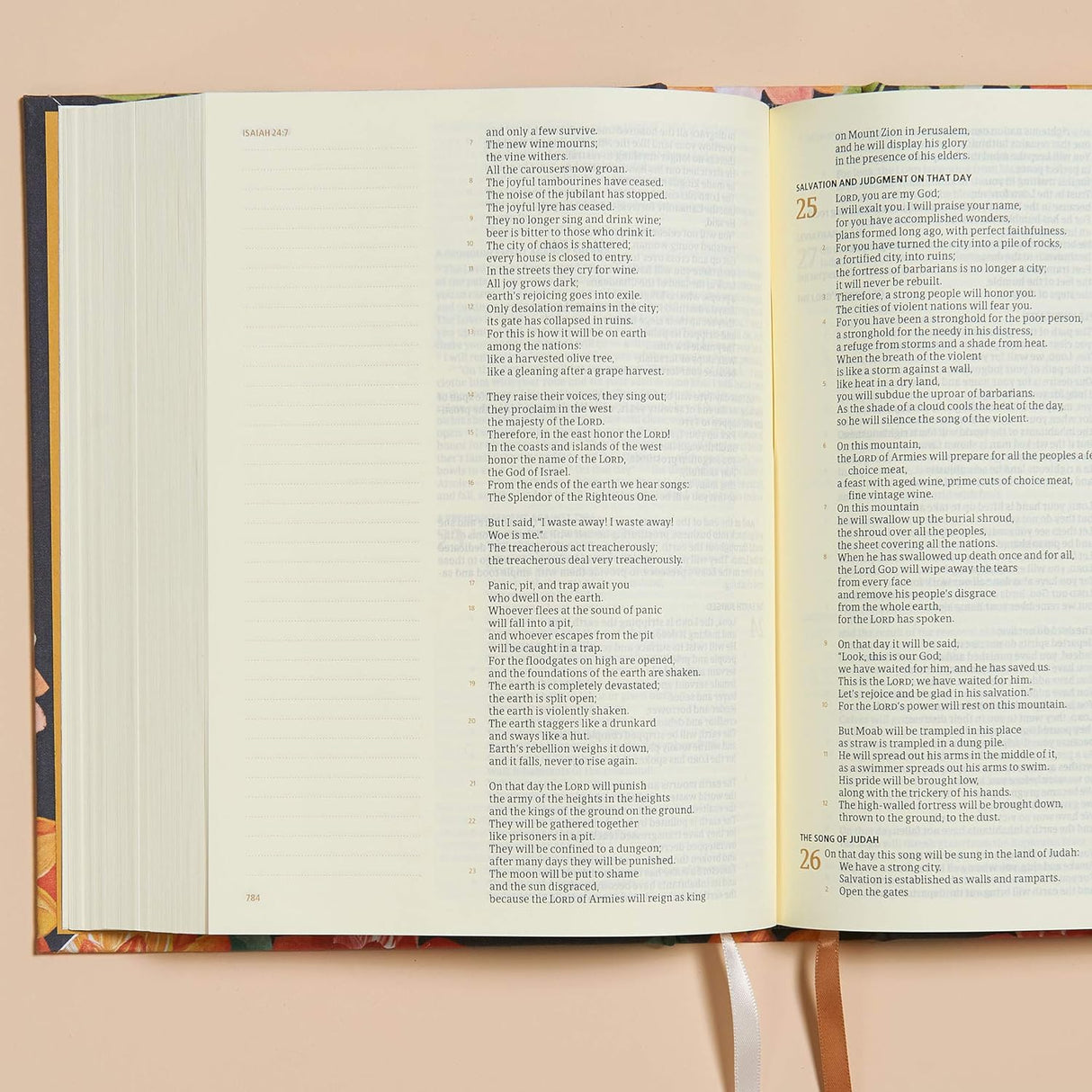 CSB Notetaking Bible, Hosanna Revival Edition, Dahlias