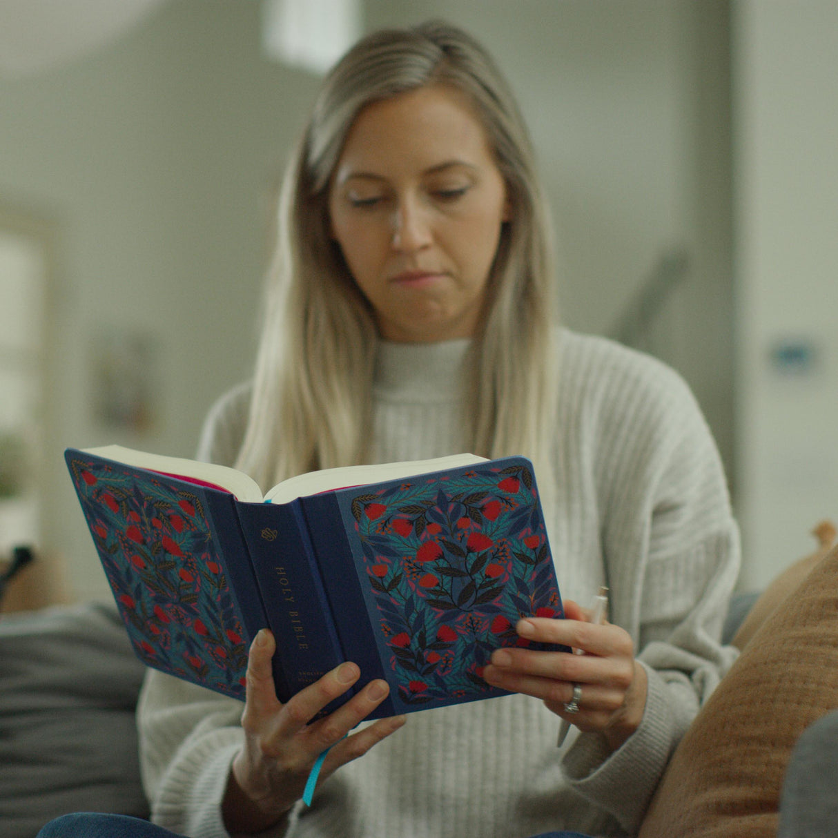 ESV Single Column Journaling Bible, Artist Series (Jess Phoenix, Garden)