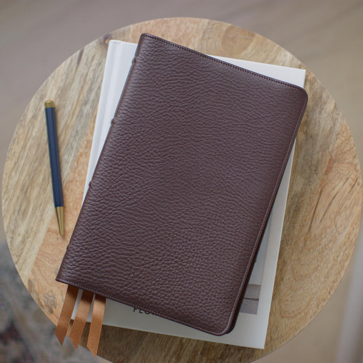 ESV Heirloom Bible, Veritas: Single Column Edition (Calfskin, Mahogany)