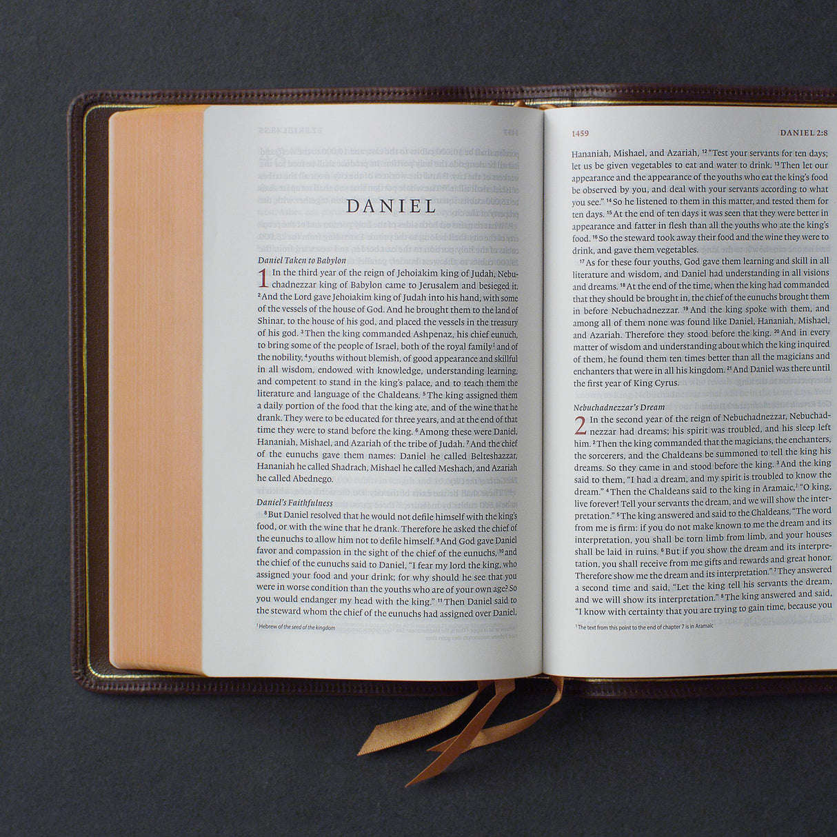 ESV Heirloom Bible, Veritas: Single Column Edition (Calfskin, Mahogany)