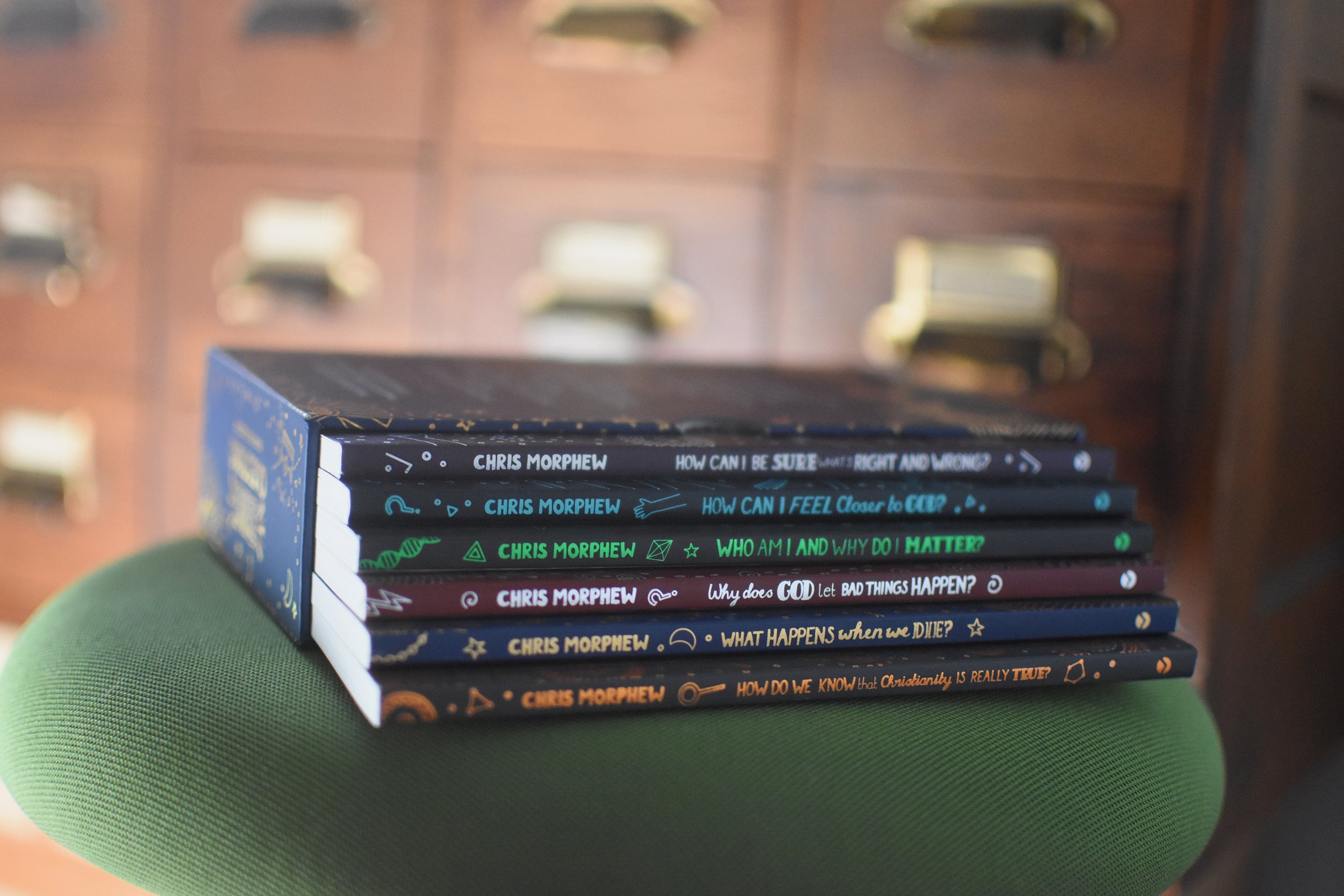 Big Questions Complete Collection: 6-Book Boxed Set (Big