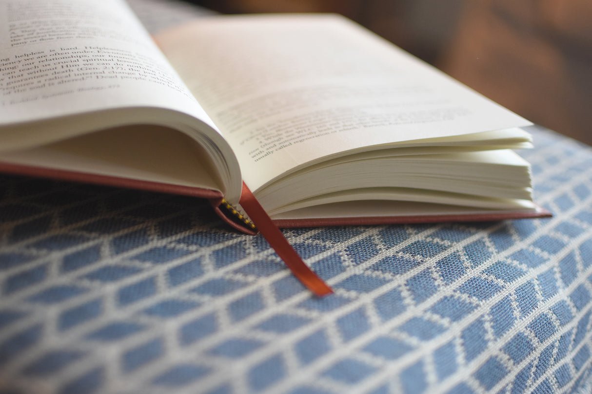 Glorifying and Enjoying God: 52 Devotions Through the Westminster Shorter Catechism