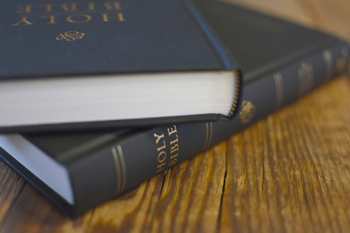 ESV Value Pew Bible (Hardcover, Black) (1022362517551)