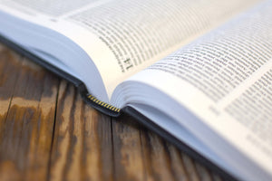ESV Value Pew Bible (Hardcover, Black) (1022362517551)