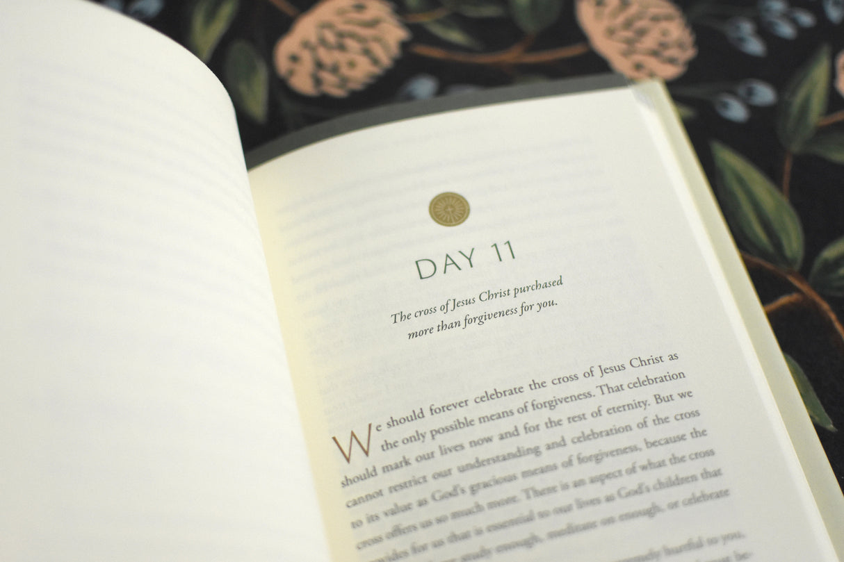 Journey to the Cross: A 40-Day Lenten Devotional