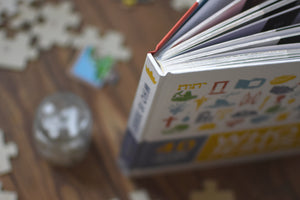 Who Is Jesus?: 40 Pictures to Share with Your Family